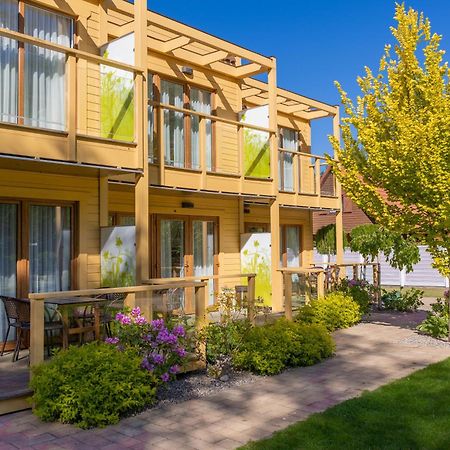 Domki Apartamentowe Bravo Боболін Екстер'єр фото